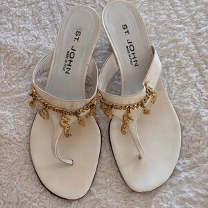 St John Ivory White Leather Sandals w Gold Sea Shell Charms Chain Detail-9.5 EUC